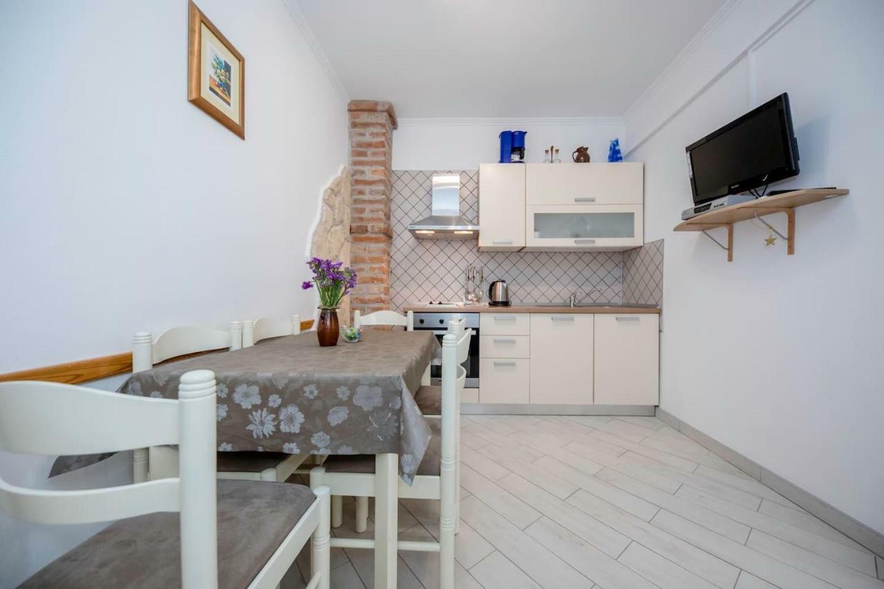 Apartman Marcela Palit Εξωτερικό φωτογραφία